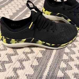 CROCS Black and Yellow Athletic Shoes